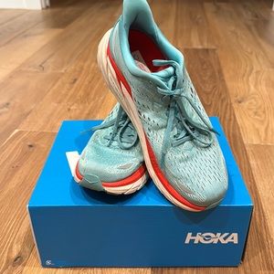 Women’s Hoka Clifton 8, Size 8.5, Eggshell